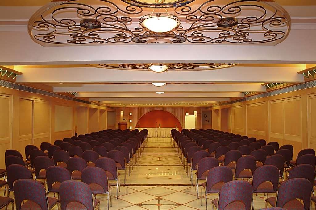 Comfort Inn President Near Ahmedabad Junction Station Udogodnienia zdjęcie