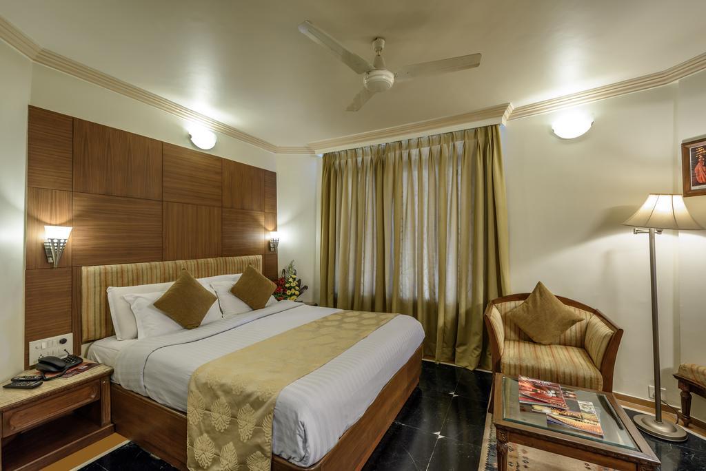 Comfort Inn President Near Ahmedabad Junction Station Zewnętrze zdjęcie
