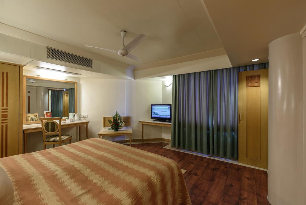 Comfort Inn President Near Ahmedabad Junction Station Zewnętrze zdjęcie