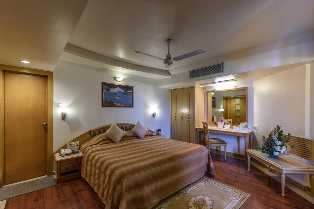 Comfort Inn President Near Ahmedabad Junction Station Zewnętrze zdjęcie