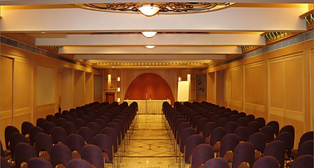 Comfort Inn President Near Ahmedabad Junction Station Zewnętrze zdjęcie