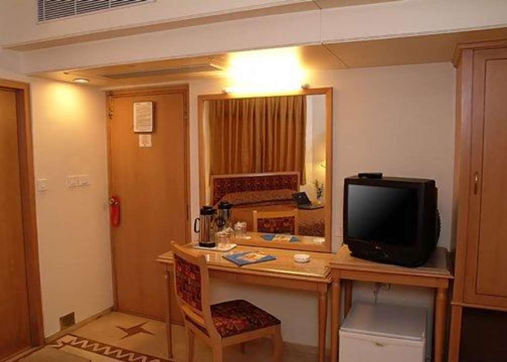 Comfort Inn President Near Ahmedabad Junction Station Zewnętrze zdjęcie